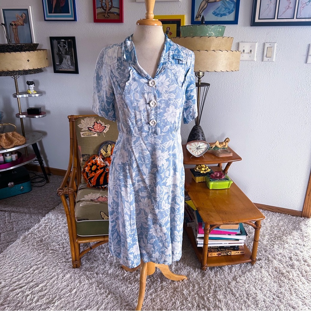 Vintage 1940s Dress | Floral | Light Blue White | Rayon | M L | 40s | Fading